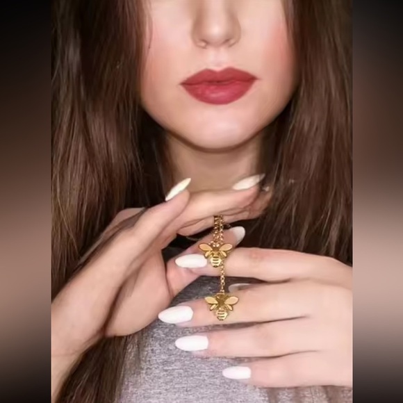 Quenn Bee Lariat 18K GOLD Stainless Steel Waterproof Necklace - Picture 8 of 9